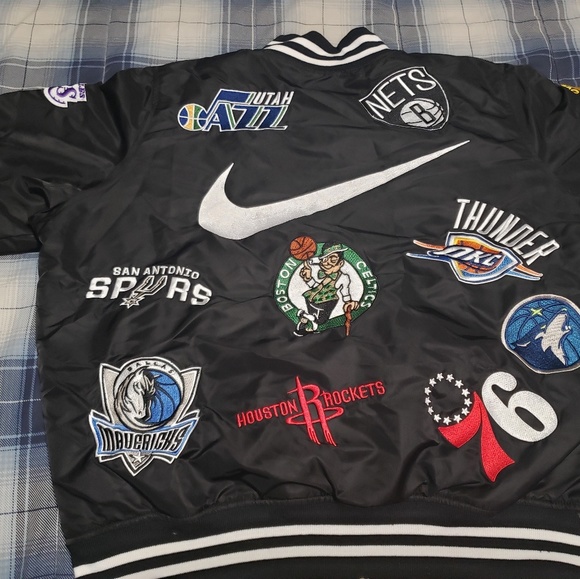 Supreme Nike/NBA Teams Warm-Up Jacket - Picture 6 of 6